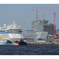 2337 Kreuzfahrt-Terminal Hafencity - Kreuzfahrtschiff AIDA am Kai. | Bilder von Schiffen im Hafen Hamburg und auf der Elbe
